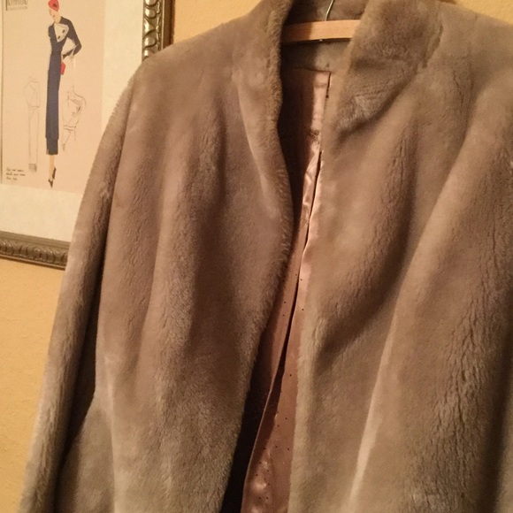 ⚜️ Borgana CAPE  The ORIGINAL FAUX FUR Vintage Shawl CHAMPAGNE  LUXURY OSFM - Picture 6 of 16